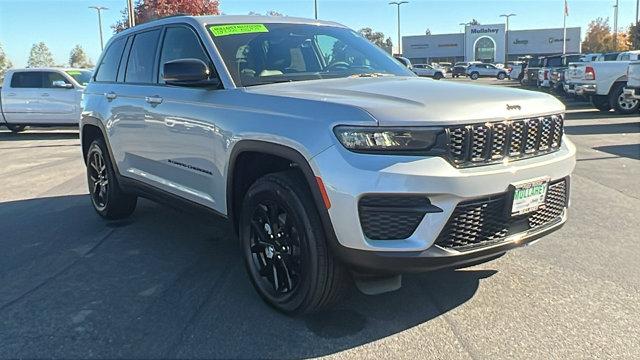 2025 Jeep Grand Cherokee GRAND CHEROKEE ALTITUDE 4X4