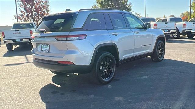 2025 Jeep Grand Cherokee GRAND CHEROKEE ALTITUDE 4X4