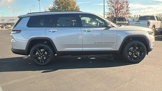2025 Jeep Grand Cherokee GRAND CHEROKEE L ALTITUDE 4X2 2025 Jeep Grand Cherokee GRAND CHEROKEE L ALTITUDE 4X2