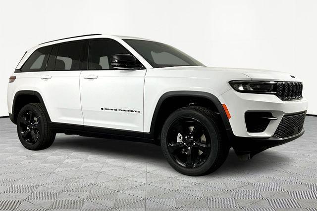 2025 Jeep Grand Cherokee Altitude X 4x2