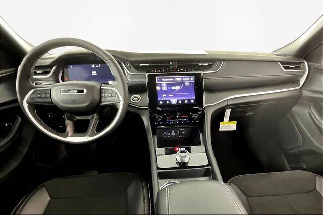 2025 Jeep Grand Cherokee Altitude X 4x2