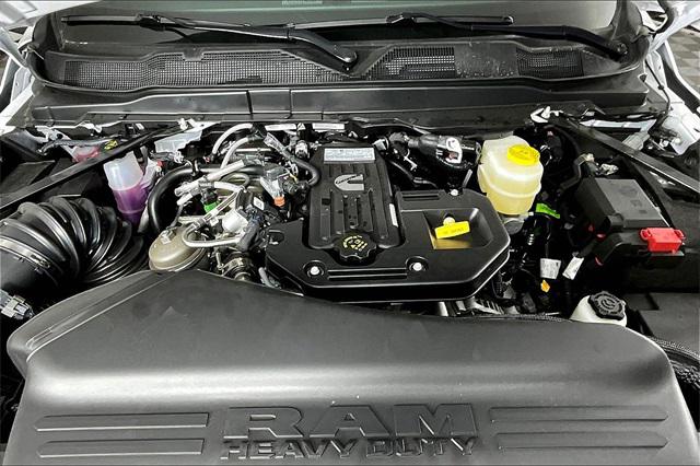 2026 RAM Ram 3500 Chassis Cab RAM 3500 BIG HORN CREW CAB CHASSIS 4X4 60 CA 2026 RAM Ram 3500 Chassis Cab RAM 3500 BIG HORN CREW CAB CHASSIS 4X4 60 CA