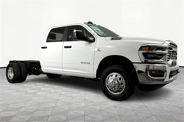 2026 RAM Ram 3500 Chassis Cab RAM 3500 BIG HORN CREW CAB CHASSIS 4X4 60 CA