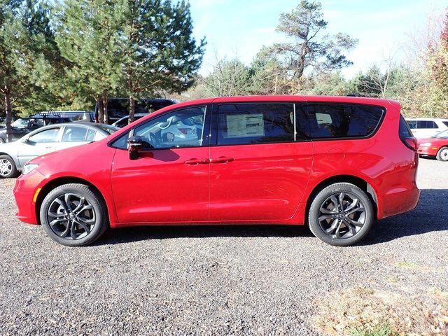 2026 Chrysler Pacifica PACIFICA SELECT AWD