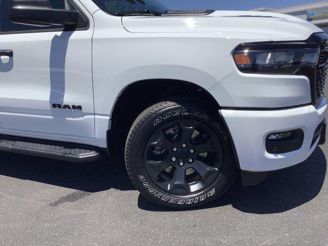 2026 Ram 1500 Express Crew Cab 4x4 5'7" Box