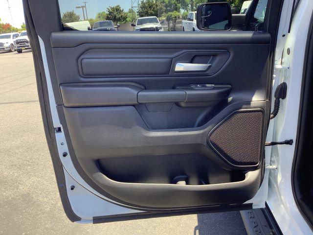 2026 Ram 1500 Express Crew Cab 4x4 5'7" Box