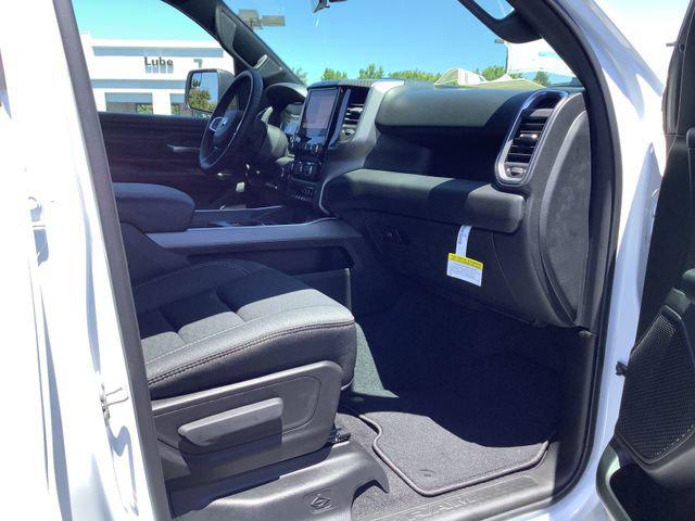 2026 Ram 1500 Express Crew Cab 4x4 5'7" Box
