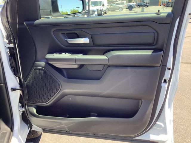 2026 Ram 1500 Express Crew Cab 4x4 5'7" Box