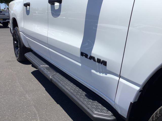 2026 Ram 1500 Express Crew Cab 4x4 5'7" Box
