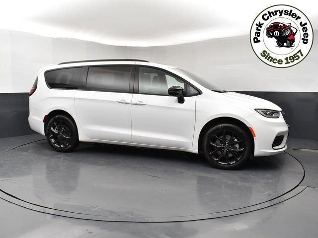 2026 Chrysler Pacifica PACIFICA LIMITED AWD