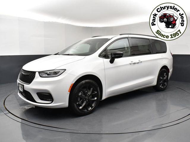2026 Chrysler Pacifica PACIFICA LIMITED AWD