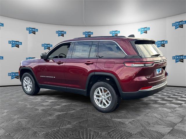 2025 Jeep Grand Cherokee GRAND CHEROKEE LAREDO X 4X4