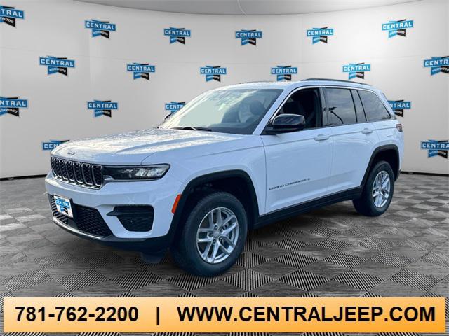 2025 Jeep Grand Cherokee GRAND CHEROKEE LAREDO X 4X4
