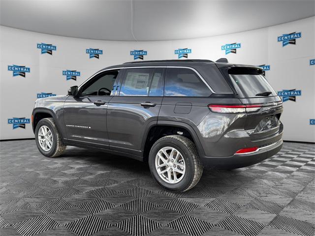 2025 Jeep Grand Cherokee GRAND CHEROKEE LAREDO X 4X4