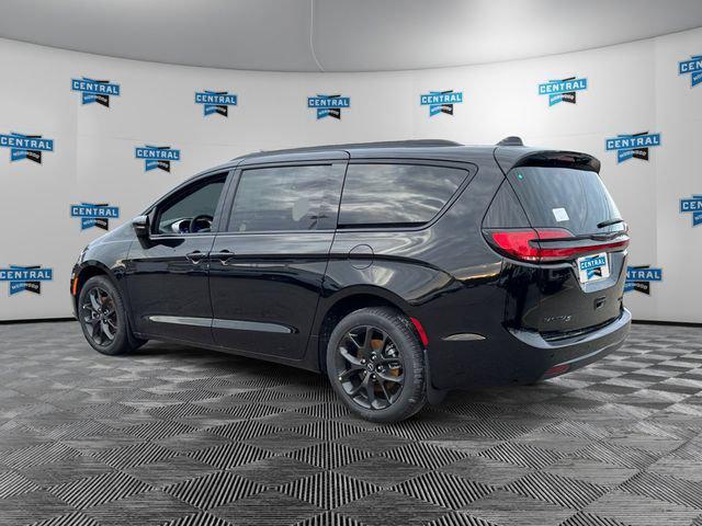 2026 Chrysler Pacifica PACIFICA LIMITED AWD