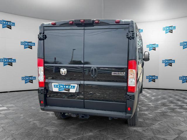 2026 RAM ProMaster 2500 RAM PROMASTER 2500 SLT CARGO VAN LOW ROOF 136 WB 2026 RAM ProMaster 2500 RAM PROMASTER 2500 SLT CARGO VAN LOW ROOF 136 WB