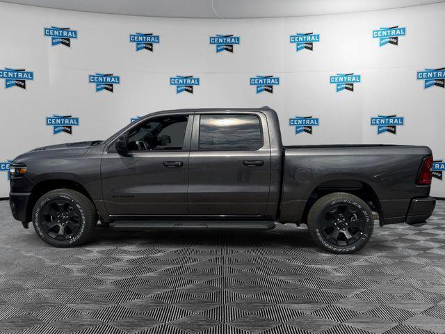 2026 RAM Ram 1500 RAM 1500 EXPRESS CREW CAB 4X4 57 BOX