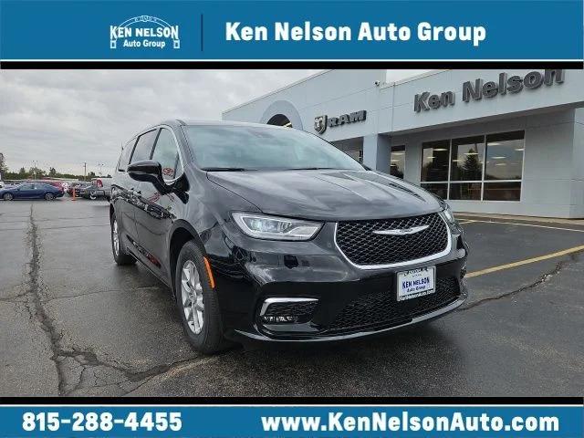 2026 Chrysler Pacifica Select for sale in Dixon, IL