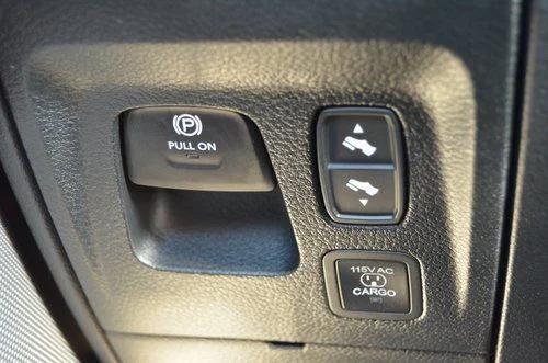 2026 Ram 1500 Rebel Crew Cab 4x4 5'7" Box
