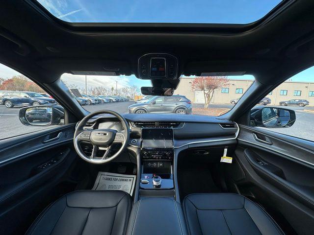 2025 Jeep Grand Cherokee GRAND CHEROKEE LIMITED 4X4 2025 Jeep Grand Cherokee GRAND CHEROKEE LIMITED 4X4