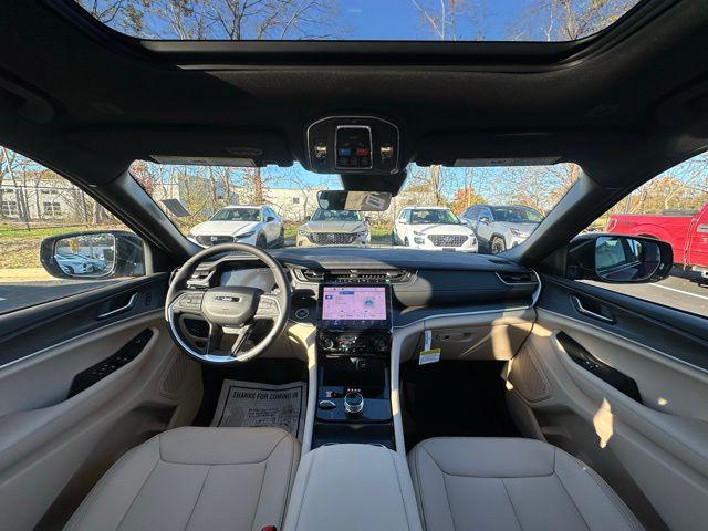 2025 Jeep Grand Cherokee GRAND CHEROKEE LIMITED 4X4 2025 Jeep Grand Cherokee GRAND CHEROKEE LIMITED 4X4