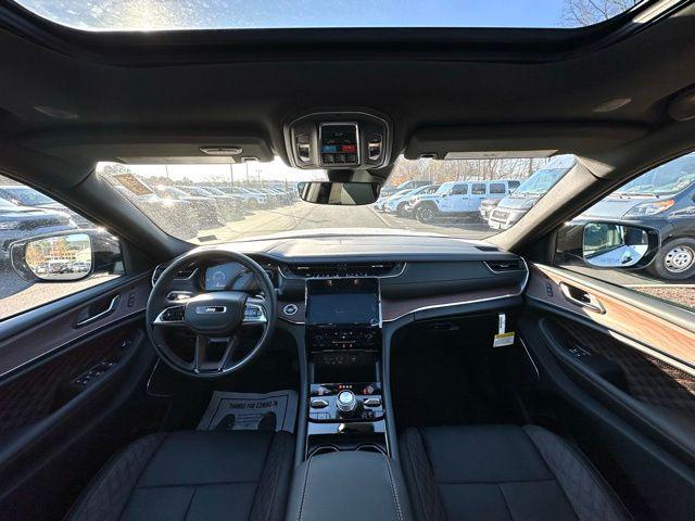 2025 Jeep Grand Cherokee GRAND CHEROKEE SUMMIT 4X4