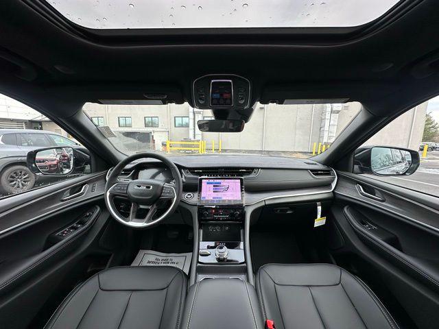 2025 Jeep Grand Cherokee GRAND CHEROKEE L LIMITED 4X4 2025 Jeep Grand Cherokee GRAND CHEROKEE L LIMITED 4X4