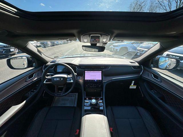 2025 Jeep Grand Cherokee GRAND CHEROKEE L SUMMIT 4X4