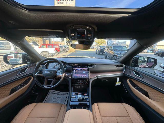 2025 Jeep Grand Cherokee GRAND CHEROKEE L SUMMIT 4X4