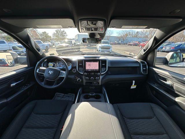 2026 RAM Ram 1500 RAM 1500 EXPRESS CREW CAB 4X4 57 BOX