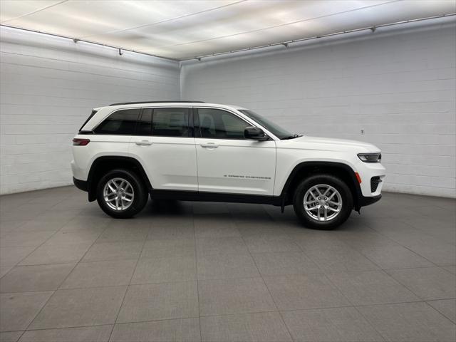2025 Jeep Grand Cherokee GRAND CHEROKEE LAREDO X 4X2