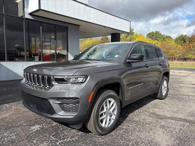 2025 Jeep Grand Cherokee GRAND CHEROKEE LAREDO X 4X4 2025 Jeep Grand Cherokee GRAND CHEROKEE LAREDO X 4X4