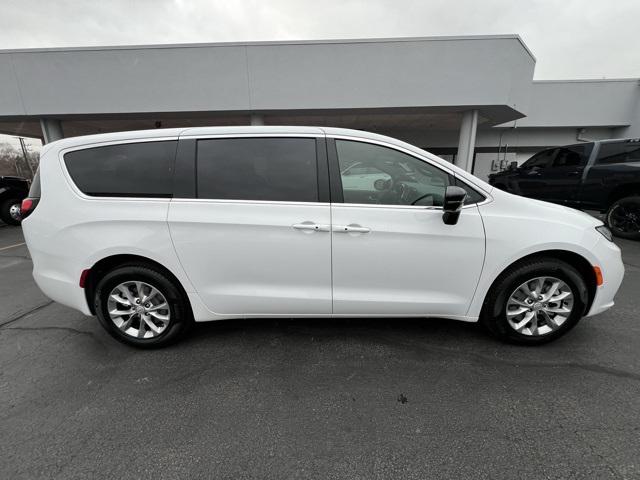 2026 Chrysler Pacifica PACIFICA SELECT AWD 2026 Chrysler Pacifica PACIFICA SELECT AWD