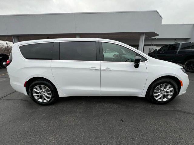 2026 Chrysler Pacifica PACIFICA SELECT AWD 2026 Chrysler Pacifica PACIFICA SELECT AWD