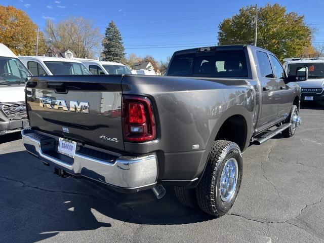 2026 RAM Ram 3500 RAM 3500 TRADESMAN CREW CAB 4X4 8 BOX