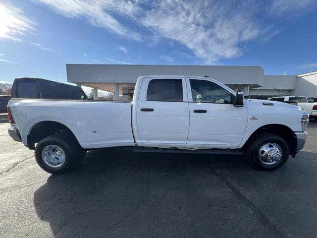 2026 RAM Ram 3500 RAM 3500 TRADESMAN CREW CAB 4X4 8 BOX