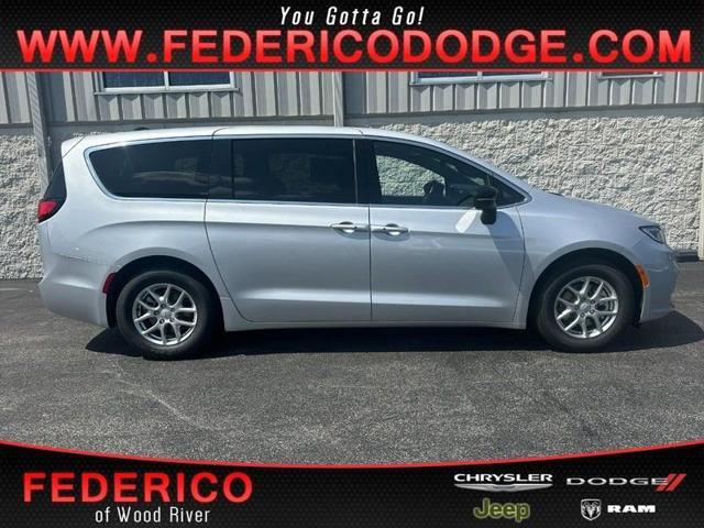 2026 Chrysler Pacifica PACIFICA SELECT