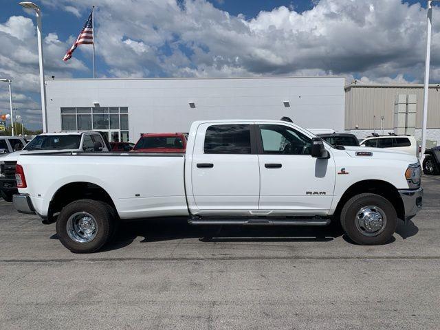 2024 RAM 3500 Big Horn Crew Cab 4x4 8 Box 2024 RAM 3500 Big Horn Crew Cab 4x4 8 Box