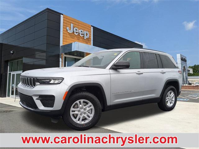 2025 Jeep Grand Cherokee GRAND CHEROKEE LAREDO 4X4
