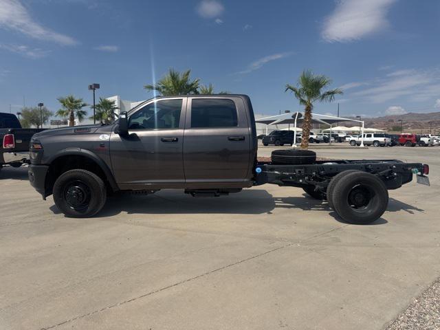 2025 RAM Ram 3500 Chassis Cab RAM 3500 TRADESMAN CREW CAB CHASSIS 4X2 60 CA 2025 RAM Ram 3500 Chassis Cab RAM 3500 TRADESMAN CREW CAB CHASSIS 4X2 60 CA