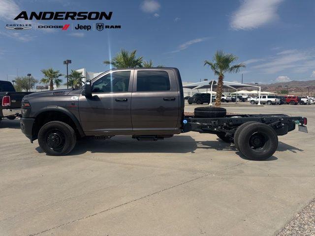 2025 RAM Ram 3500 Chassis Cab RAM 3500 TRADESMAN CREW CAB CHASSIS 4X2 60 CA