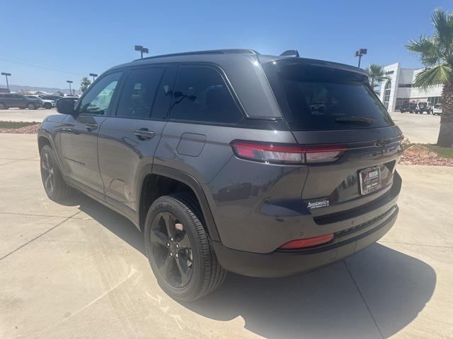 2025 Jeep Grand Cherokee GRAND CHEROKEE ALTITUDE 4X2 2025 Jeep Grand Cherokee GRAND CHEROKEE ALTITUDE 4X2