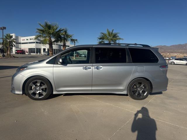 2015 Toyota Sienna SE 8 Passenger 2015 Toyota Sienna SE 8 Passenger
