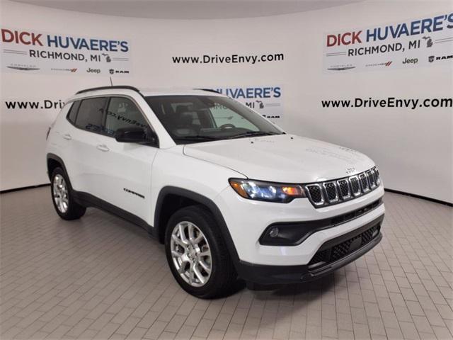 2023 Jeep Compass Latitude Lux FWD 2023 Jeep Compass Latitude Lux FWD