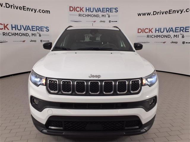 2023 Jeep Compass Latitude Lux FWD 2023 Jeep Compass Latitude Lux FWD