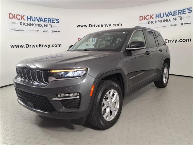2022 Jeep Grand Cherokee Limited 4x4 2022 Jeep Grand Cherokee Limited 4x4