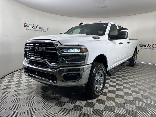 2025 RAM 2500 Tradesman Crew Cab 4x4 8 Box