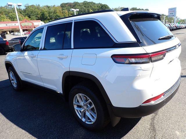 2025 Jeep Grand Cherokee GRAND CHEROKEE LAREDO X 4X4 2025 Jeep Grand Cherokee GRAND CHEROKEE LAREDO X 4X4