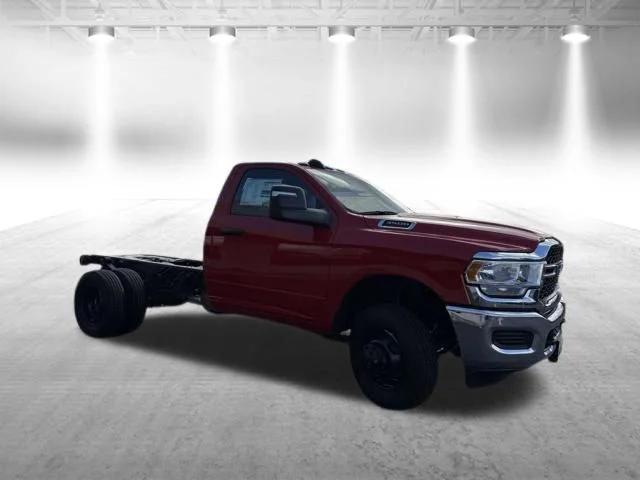 2024 RAM Ram 3500 Chassis Cab RAM 3500 TRADESMAN CHASSIS REGULAR CAB 4X4 60 CA