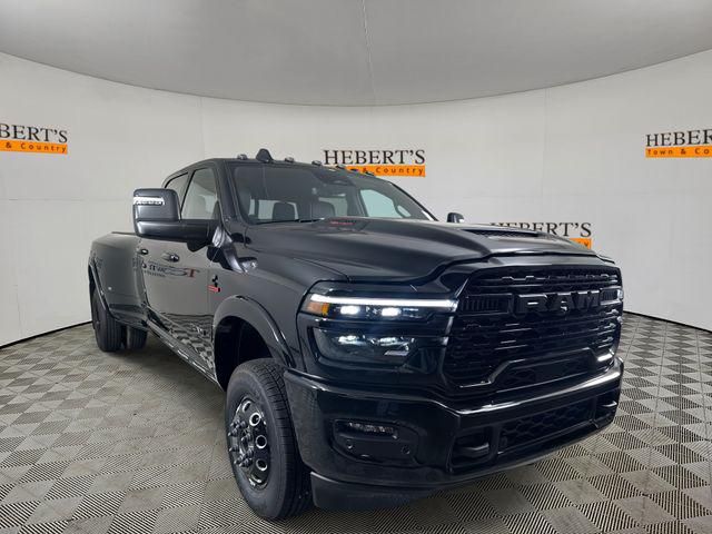 2025 RAM Ram 3500 RAM 3500 LIMITED CREW CAB 4X4 8 BOX 2025 RAM Ram 3500 RAM 3500 LIMITED CREW CAB 4X4 8 BOX